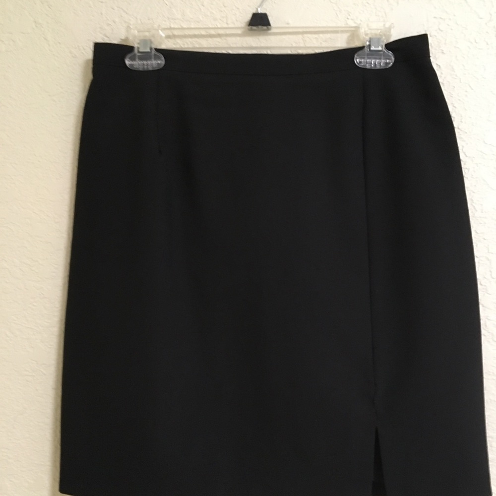 Briggs skirt, black, size 12